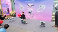 Chó Robot Xuất Hiện Và Trình Diễn Độc Đáo Trở Thành Điểm Nhấn Công Nghệ Tại Sự Kiện Doji